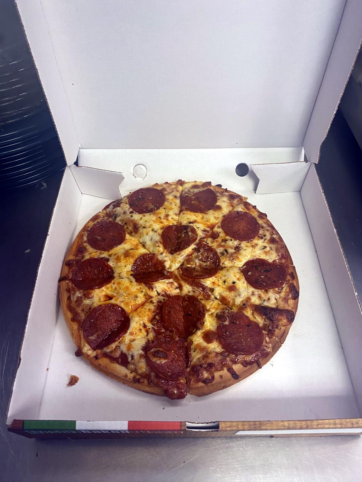 Pizza Classic Pepperoni 9 Inch
